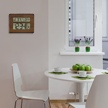 Atomic Digital Calendar Clock for Easy Time Awareness