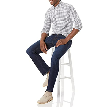Amazon Essentials Men's Straight-Fit Stretch Jean in Indigo