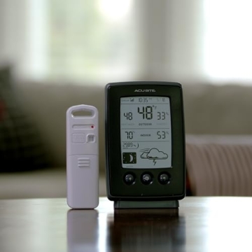AcuRite Digital Weather Forecaster with Indoor/Outdoor Temperature