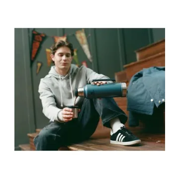 Stanley Classic Vacuum Bottle 20 oz - Insulated and Durable