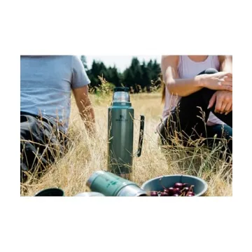 Stanley Classic Vacuum Bottle 20 oz - Insulated and Durable