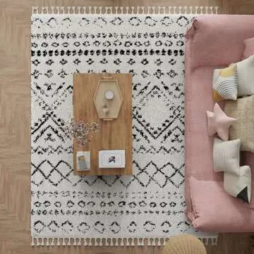 CosmoLiving by Cosmopolitan Wisp Area Rug, Whisper White 5 ft x 7 ft