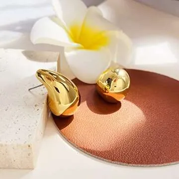 Chunky Gold Hoop Earrings for Women, Lightweight Waterdrop Hollow Open Hoops Tear Drop Silver Gold Trending Oversized Statement Style Earrings Hypoallergenic Gold Plated Earrings Fashion Jewelry for Women（Silver）