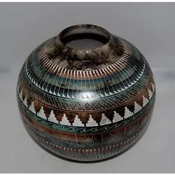 Large Handmade Native American Horse Hair Pottery