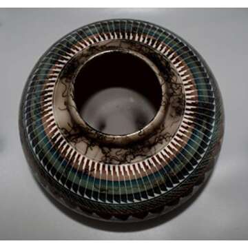 Large Handmade Native American Horse Hair Pottery