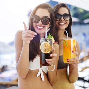 Trendy 20oz Glass Drinking Set with Reusable Straws