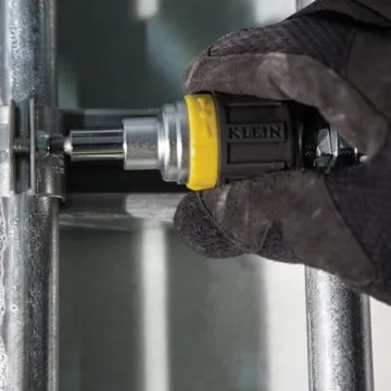 Klein Tools Stubby Ratcheting Screwdriver for Tight Spaces