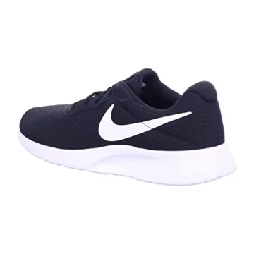Nike Tanjun Men's Sneakers for Ultimate Style and Comfort
