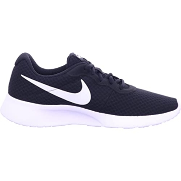 Nike Tanjun Men's Sneakers for Ultimate Style and Comfort