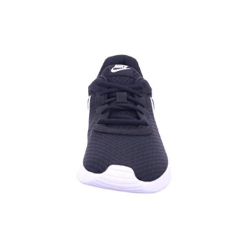 Nike Tanjun Men's Sneakers for Ultimate Style and Comfort