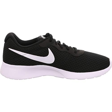 Nike Tanjun Men's Sneakers for Ultimate Style and Comfort