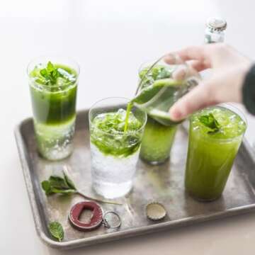 Matcha Maker Starter Kit, an Innovative At-home Matcha Machine that Produces Freshly Ground Matcha from Organic Shade-grown Japanese Tea Leaves (White)