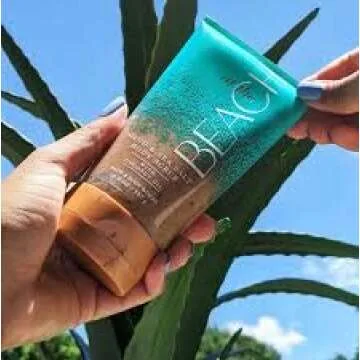 Bath & Body Works 6.6 Ounce Sand & Sea Salt Scrub with coconut oil At the Beach Scent (Packaging may vary)