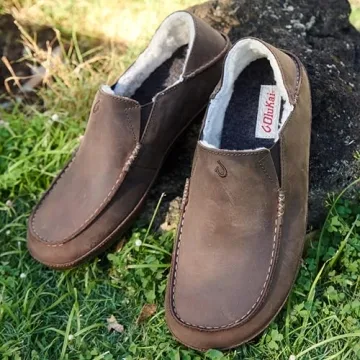 OLUKAI Moloa Slipper - Premium Leather with Shearling Comfort