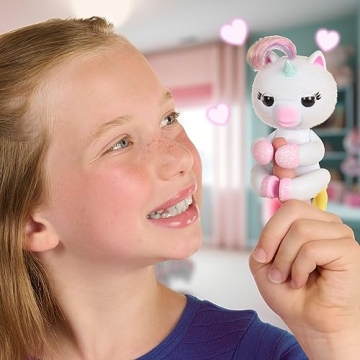 Fingerlings Interactive Unicorn with 70+ Reactions