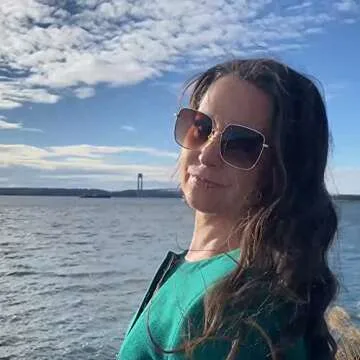 QECEPEI Retro Oversized Sunglasses for Women