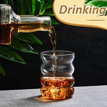 Wave Shaped Cocktail Glasses for Stylish Entertaining