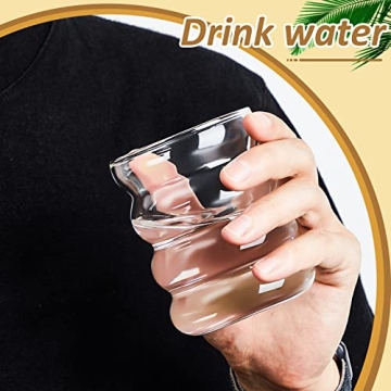 Wave Shaped Cocktail Glasses for Stylish Entertaining