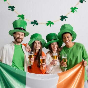 AKEROCK St Patricks Day Garland, Felt Shamrock Banner with Wooden Beads for St Patricks Day Decor, St Patricks Day Decorations for The Home, Saint Patricks Day Decorations