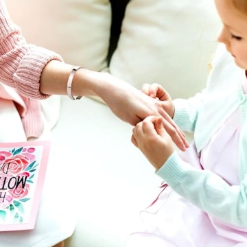 Engraved Gratitude Bracelet for Moms - JoycuFF Gift