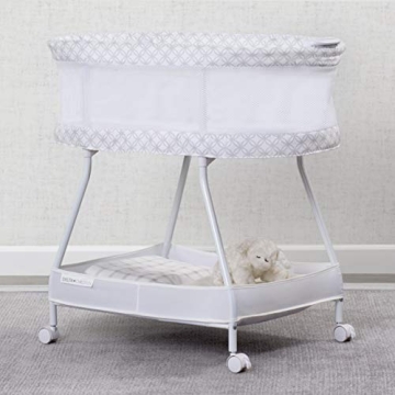 Delta Children Sweet Dreams Bassinet with Vibration and Music