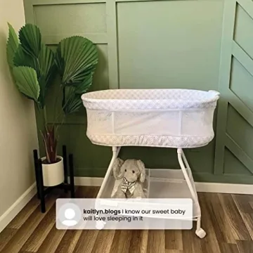 Delta Children Sweet Dreams Bassinet with Vibration and Music
