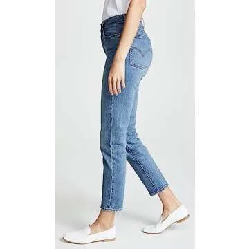 Levi's Women's Premium Wedgie Icon Fit Jeans, These Dreams, 28