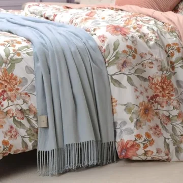 CUDDLE DREAMS Silk Throw Blanket Soft & Breathable
