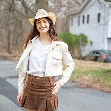 TOVOSO Shapeable Straw Cowboy Hat with Heart Trim