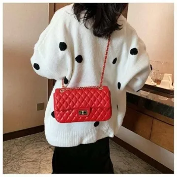 Chic Quilted Crossbody Bag for Women - Adjustable & Stylish