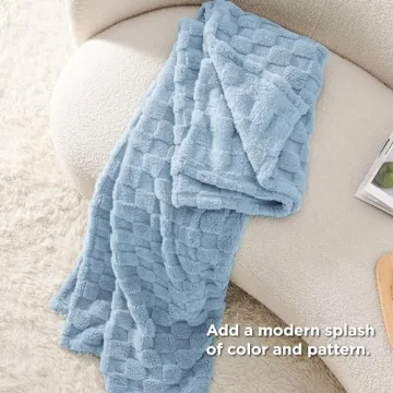 Bedsure Sea Blue Fleece Blanket: Soft & Cozy Comfort