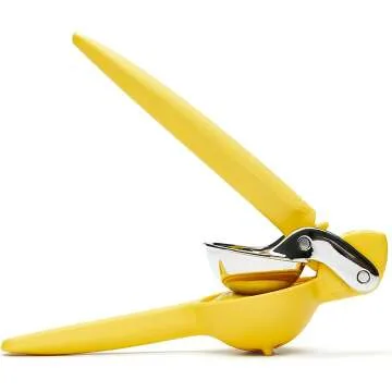 Chef'n FreshForce Citrus Juicer - Great for Home Use