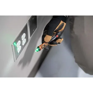 Southwire Non-Contact Voltage Tester with Flashlight