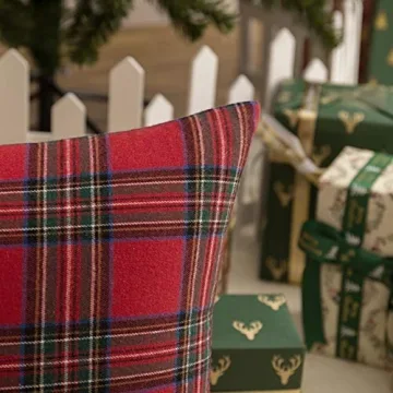 AQOTHES Christmas Plaid Throw Pillow Covers - Set of 2