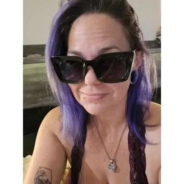 VISOONE Cat Eye Sunglasses Womens Black Oversized Square Vintage Glasses Cute Trendy Fashion Accessories UV400 Shades Calida