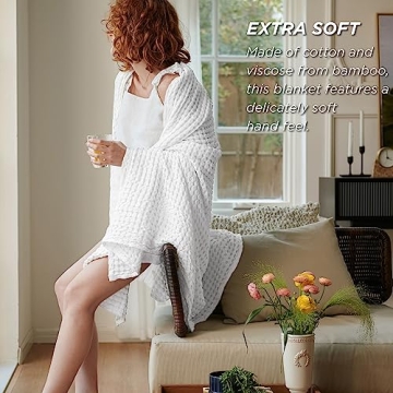 Bedsure Cooling Cotton Waffle Queen Size Blanket - Lightweight Breathable Blanket of Rayon Derived from Bamboo for Hot Sleepers, Luxury Throws for Bed, Couch and Sofa, White, 90x90 Inches
