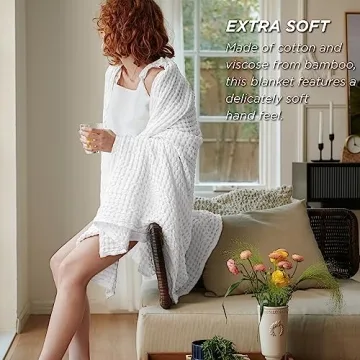 Bedsure Cooling Cotton Waffle Queen Size Blanket - Lightweight Breathable Blanket of Rayon Derived from Bamboo for Hot Sleepers, Luxury Throws for Bed, Couch and Sofa, White, 90x90 Inches