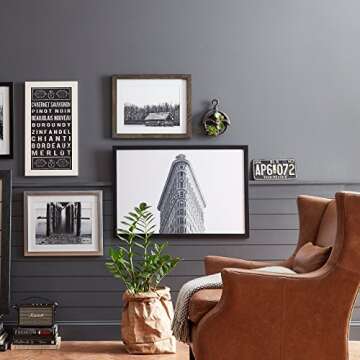 Flatiron Building Black and White Photo, 38" x 26"