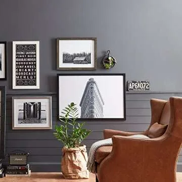 Flatiron Building Black and White Photo, 38" x 26"