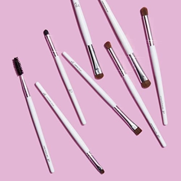 e.l.f. Vegan Eyeshadow Brush for Precision Application