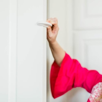 Qdos Safety Finger Slam Guard | Protect Children from Door Slams