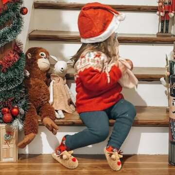 SKYWHEEL Women's Reindeer Slippers Christmas Family Holiday Slippers for Winter House Outdoor Indoor Bedroom Soft Comfy Plush Warm Non-slip Slippers Small