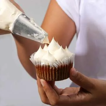 Kayaso Cake Decorating Icing Set with 10 Tips