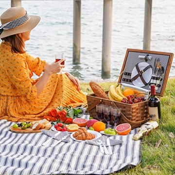 Woodchip Picnic Set for 4 with Insulated Cooler