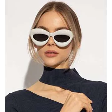 Stylish Cat-Eye Sunglasses for Women  - Trendy Design & UV Protection