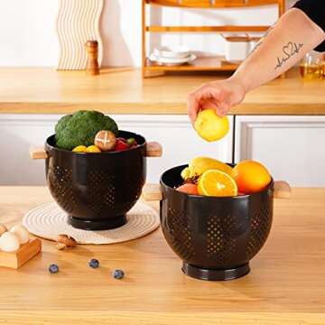 Metal Colander with Wood Handle and Stable Base, Powder Coated Steel Kitchen Strainer Basket for Draining Pasta, Vegetable and fruit (5.5quart,Bright Black)