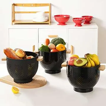 Metal Colander with Wood Handle and Stable Base, Powder Coated Steel Kitchen Strainer Basket for Draining Pasta, Vegetable and fruit (5.5quart,Bright Black)