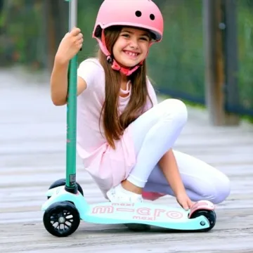 Micro Kickboard Maxi Deluxe LED - Safe Fun Scooter for Kids
