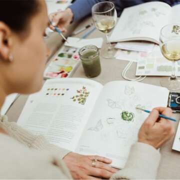 Watercolor Workbook: Flowers, Feathers, and Animal Friends: 25 Beginner-Friendly Projects on Premium Watercolor Paper (Watercolor Workbook Series)