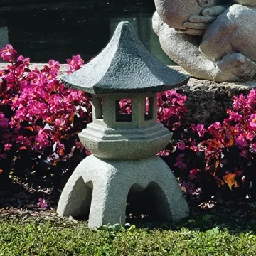 Design Toscano Asian Pagoda Lantern for Indoors and Outdoors